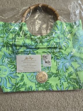 NIB Lilly Pulitzer Lime Green & Aqua Palm Bamboo-Handle Tote